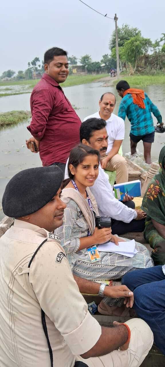 पर्यवेक्षक ने बिजली, पेयजल, शौचालय, रैंप, बैठने की व्यवस्था का लिया जायजा