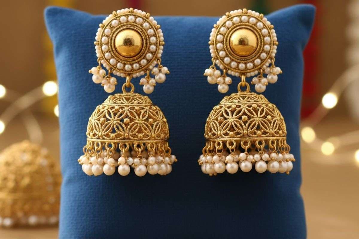 golden jhumka