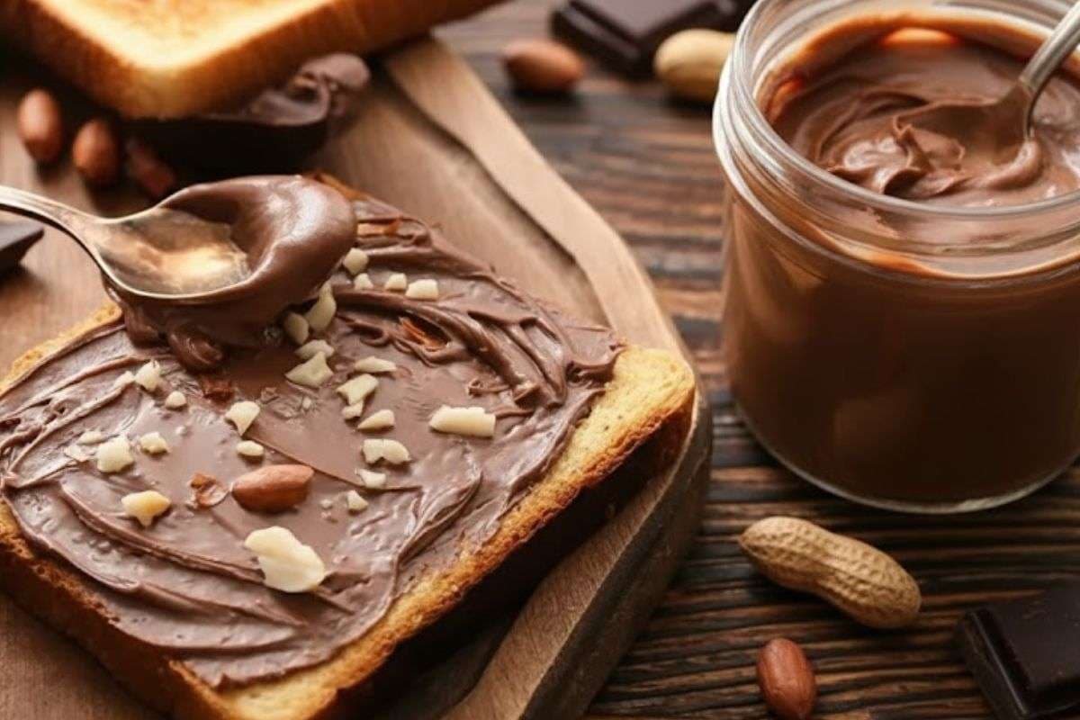 Homemade Chocolate Peanut Butter Spread