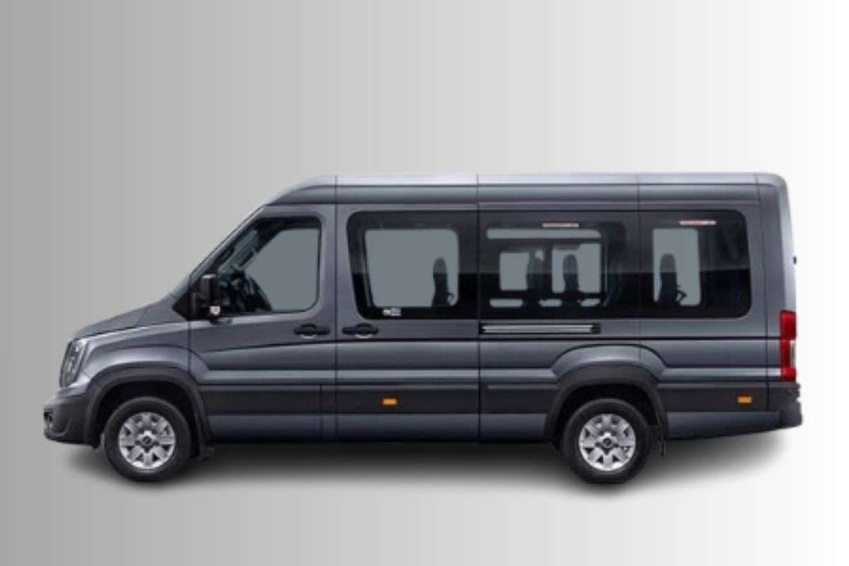 17 सीटों वाली बजट कार, पिकनिक हो या रोड ट्रिप अब पूरी फैमिली के साथ सफर होगा आसान