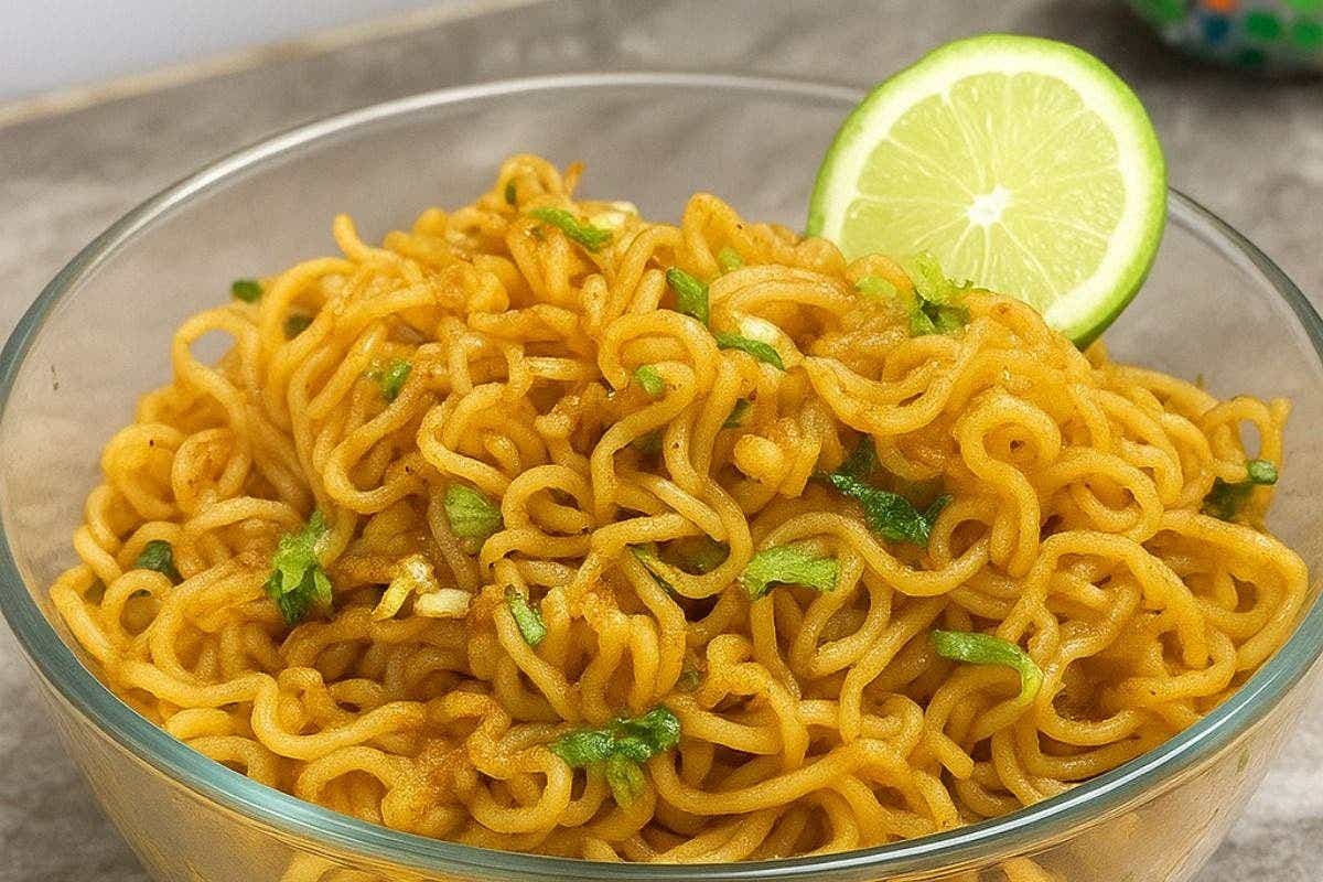 Lemon Garlic Maggi Recipe: बोरिंग मैगी को दें नया ट्विस्ट, नींबू और लहसुन से बनेगी ये सुपर टेस्टी