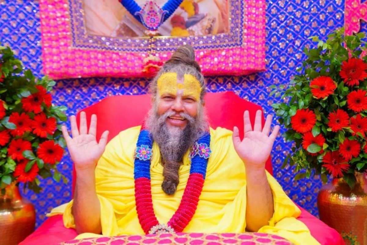 Premanand Ji Maharaj: प्रेमानंद जी महाराज की ये 5 जरूरी बातें, हर भक्त के जीवन में ला सकती हैं शांति और सफलता