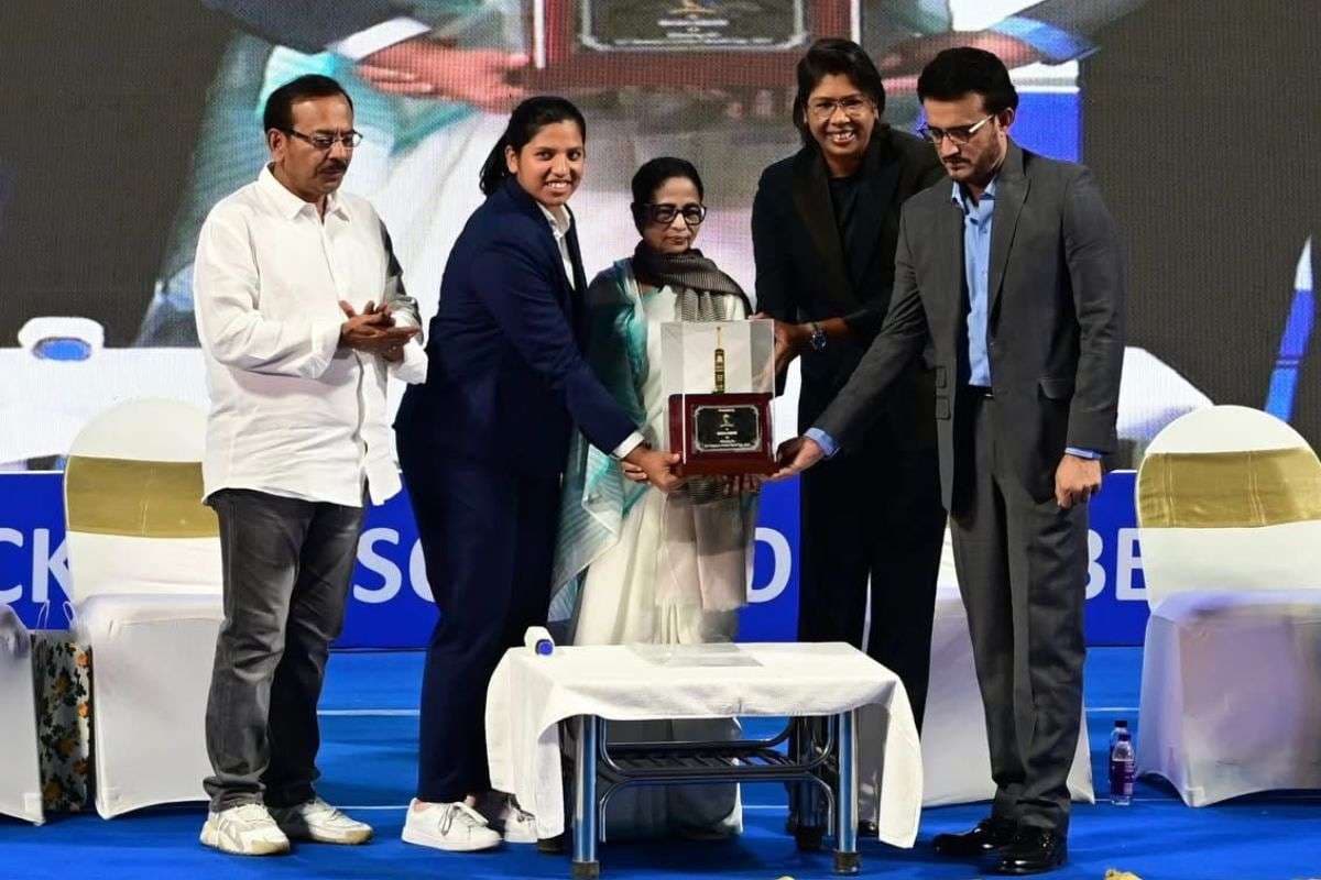 वर्ल्ड चैंपियन ऋचा घोष बनीं बंगाल पुलिस में DSP, मिला बंग भूषण सम्मान और नकद इनाम