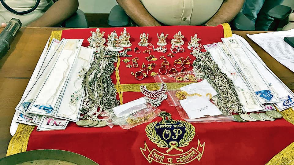 Rourkela News : चोरी करने के चार व चोरी का सामान खरीदने के तीन आरोपी गिरफ्तार