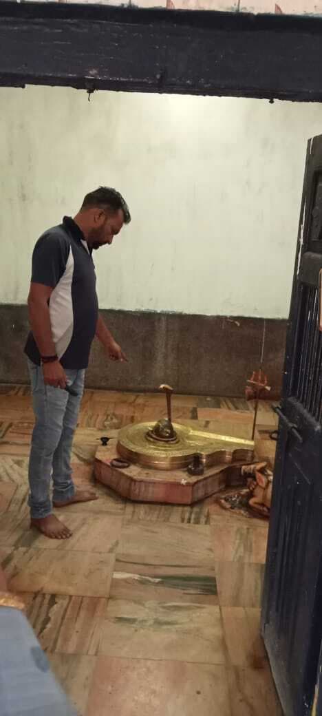 Dhanbad News : सुदामडीह के मंदिरों को चोरों ने बनाया निशाना, हजारों का सामान चोरी