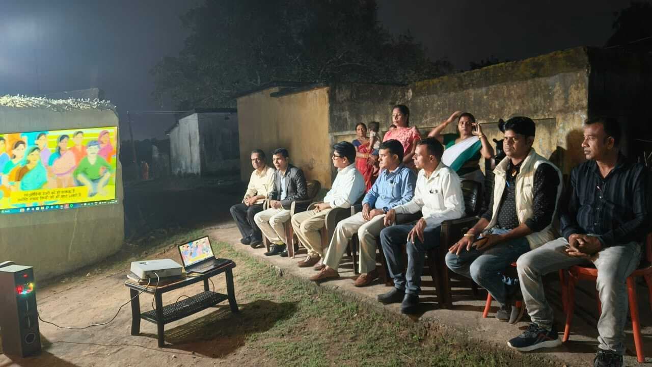 Dhanbad News : फाइलेरिया मरीजों की पहचान के लिए नाइट ब्लड सर्वे शुरू