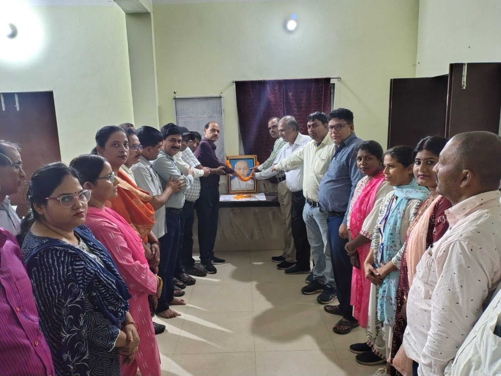 सरदार पटेल ने 565 की संख्या में बिखरे रियासतों को एक सूत्र में पिरोयाः डॉ गुलरेज रौशन