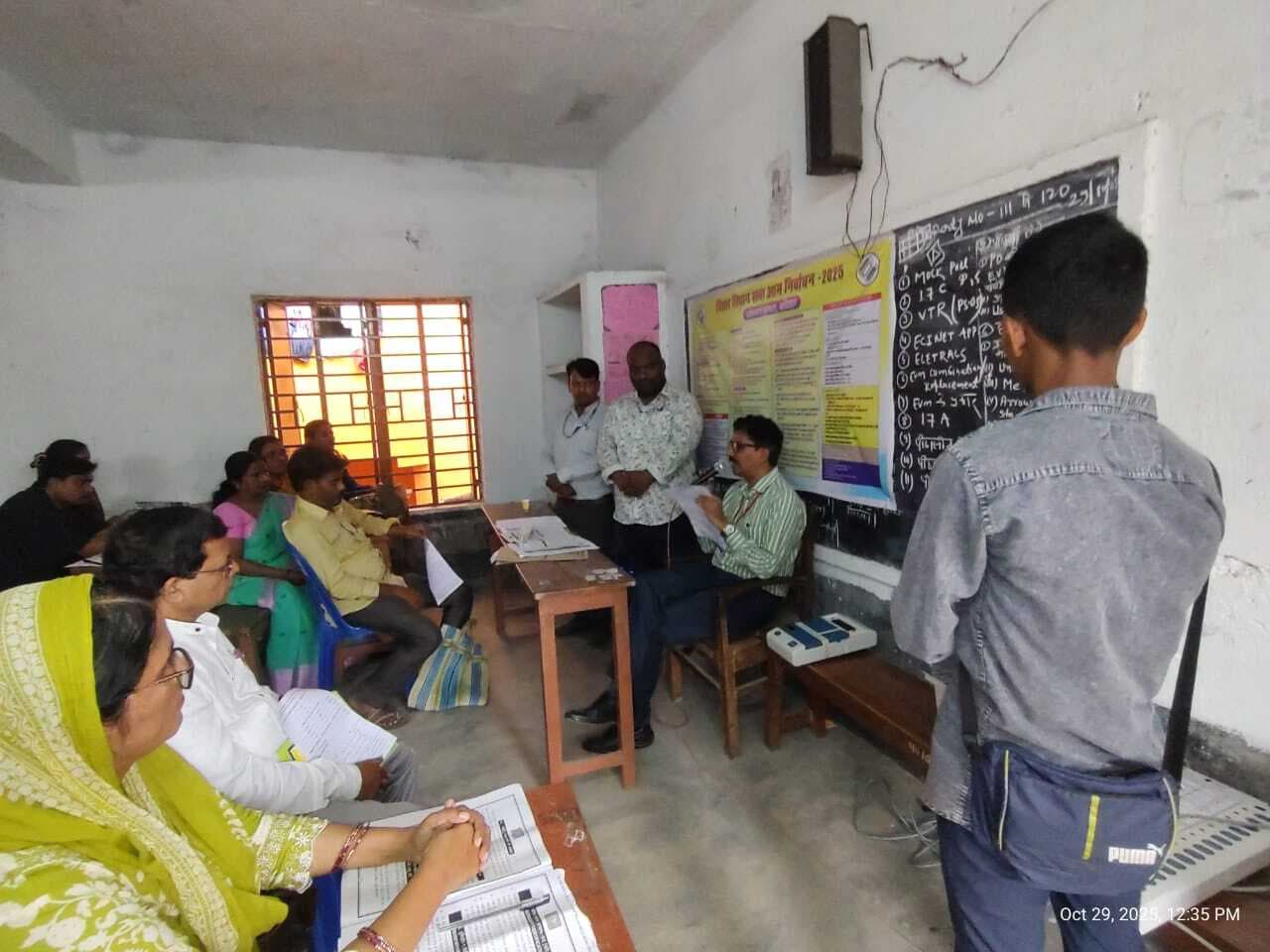 विधानसभा चुनाव 2025: द्वितीय चरण प्रशिक्षण के चौथे दिन बरारी व कोढ़ा के पोलिंग पार्टी को मिला प्रशिक्षण