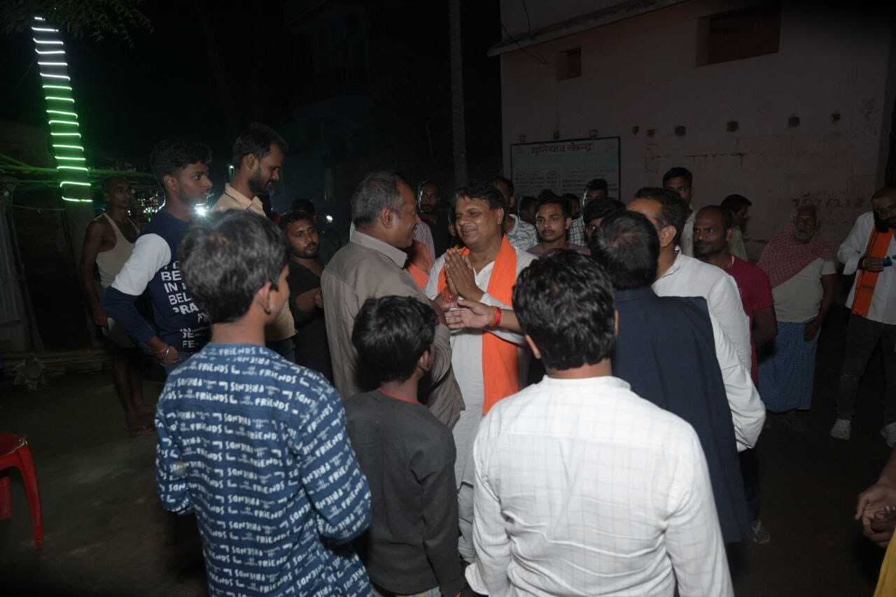 simri bakhtiyarpur vidhansabha 2025: संजय कुमार सिंह ने मतदाताओं से हेलीकॉप्टर निशान पर बटन दबाने का किया आग्रह