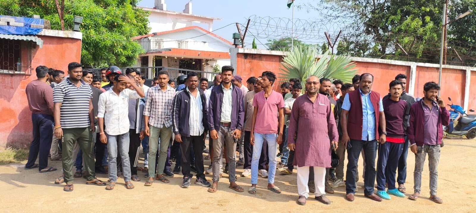 ट्रैक्टर मालिकों ने पुलिस पर वसूली का लगाया आरोप