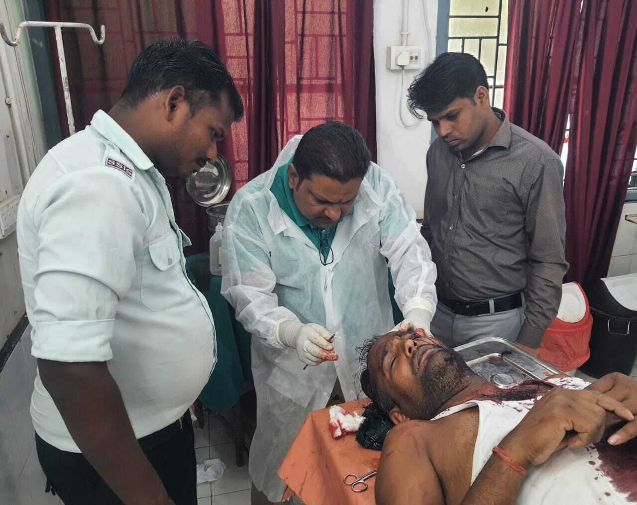 जमीन विवाद में खूनी संघर्ष, दो महिला समेत छह घायल