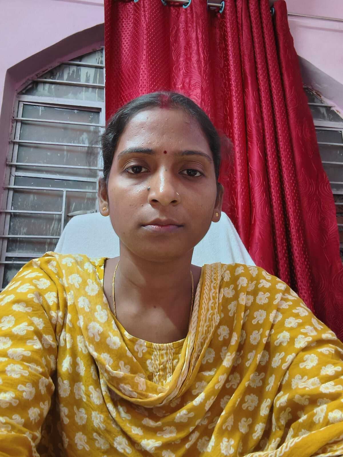 खाद दुकान के बजाय कार्यालय परिसर में शुरू हुआ बीज क�� वितरण