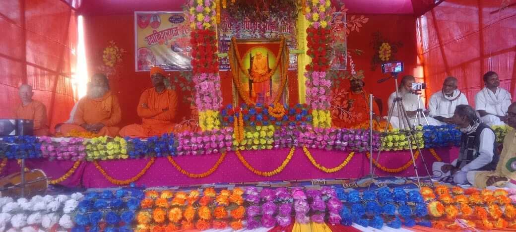 सोनवर्षा में दो दिवसीय संतमत सत्संग में उमड़ी श्रद्धालुओं की भीड़