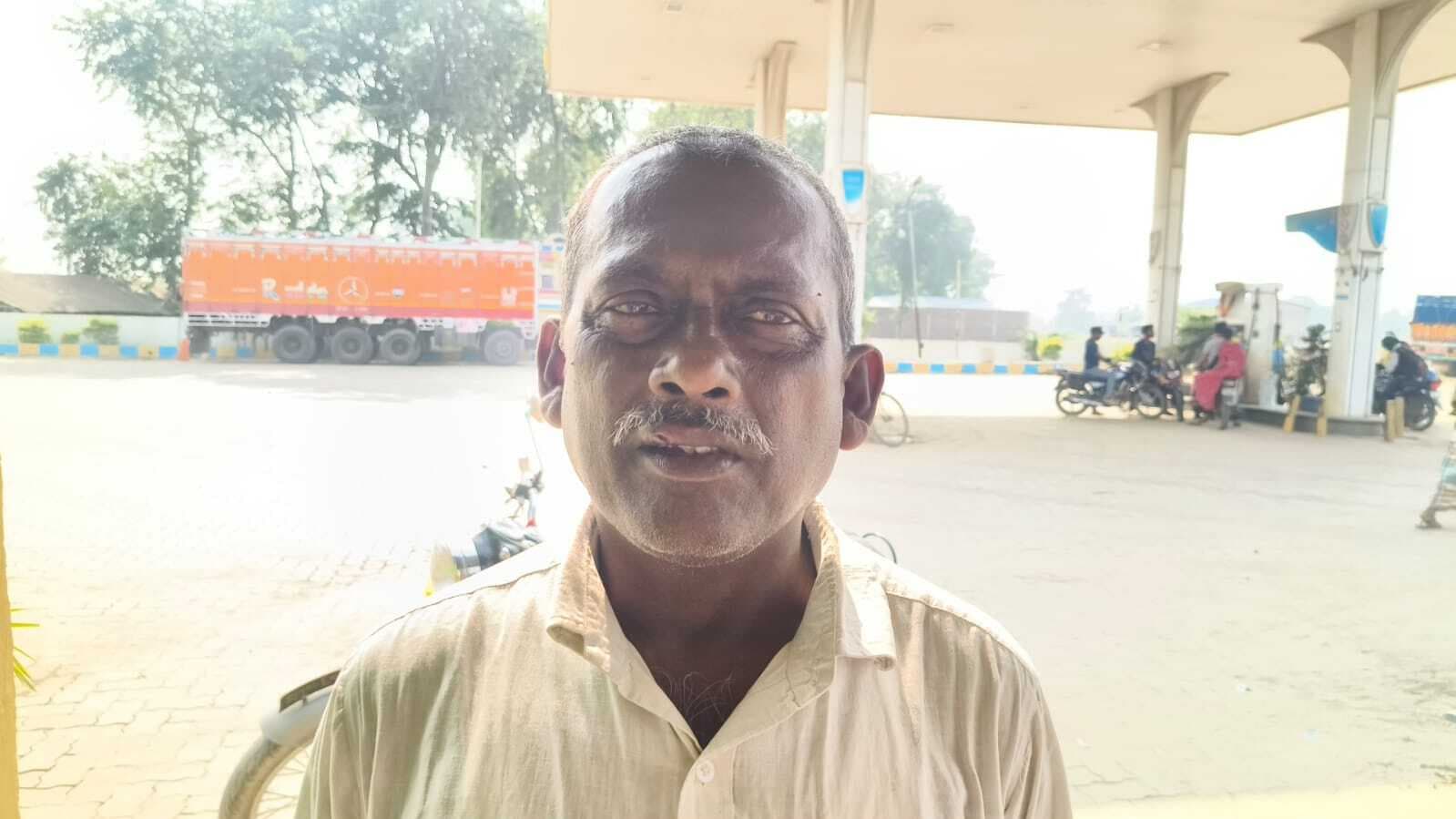 अपराधियों ने पेट्रोल पंप मैनेजर से 55 हजार रुपये छीना