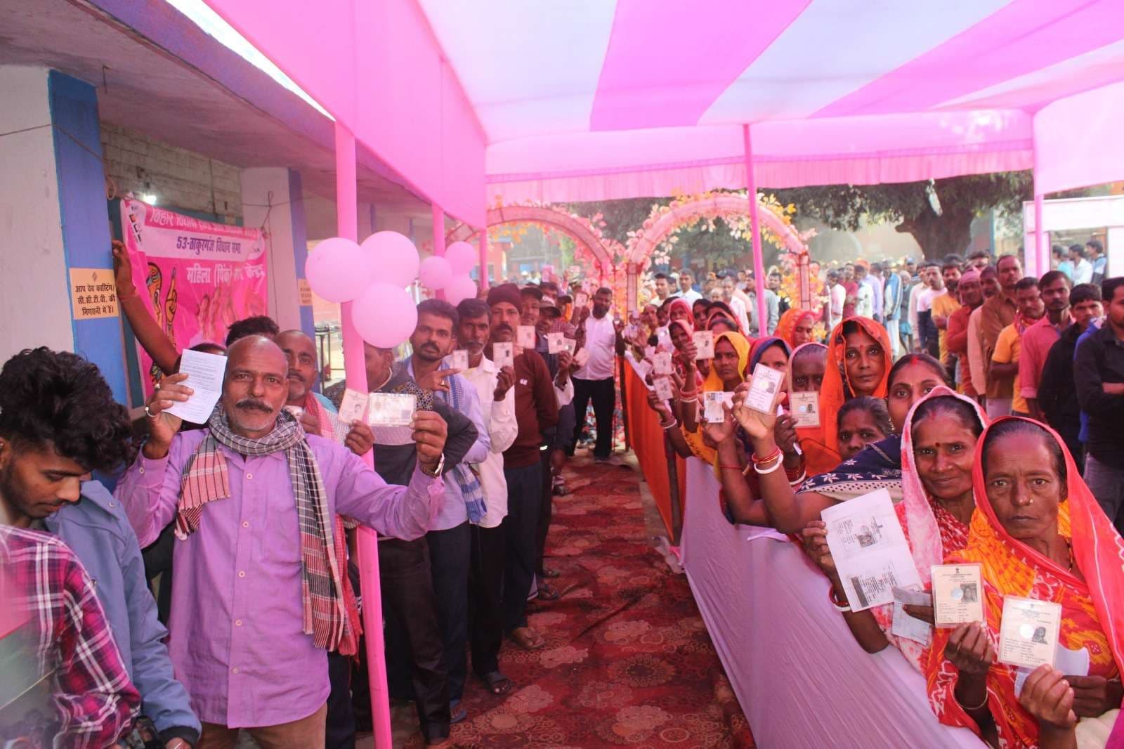 फर्स्ट टाइम वोटर : उत्साहित युवाओं ने स्वास्थ्य, शिक्षा व बेरोजगारी के मुद्दे पर की वोटिंग