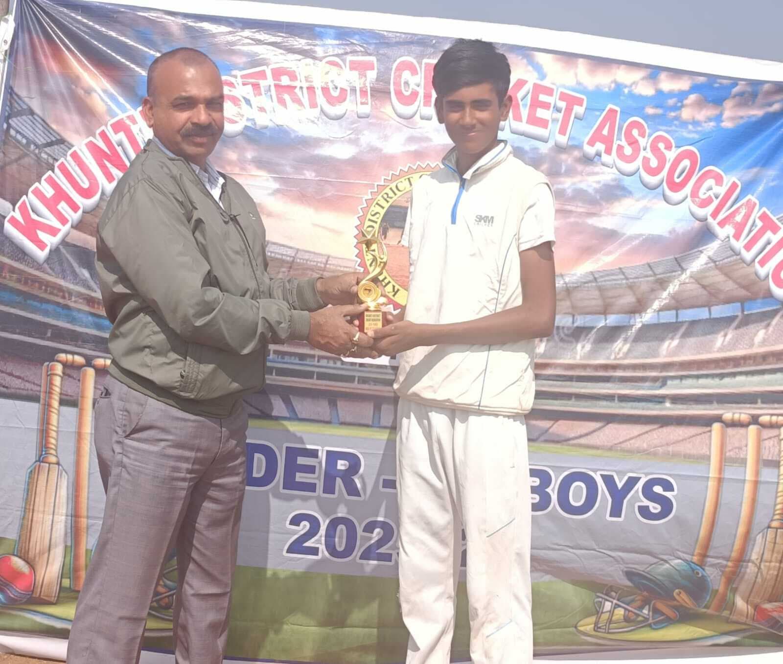 सीएफसी की टीम सात विकेट से विजयी