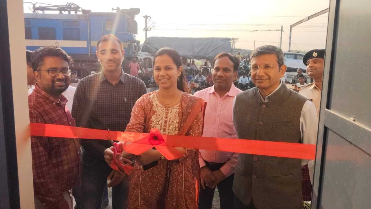 Bhgalpur news टिकानी स्टेशन पहुंचे मालदा डिवीजन के डीआरएम