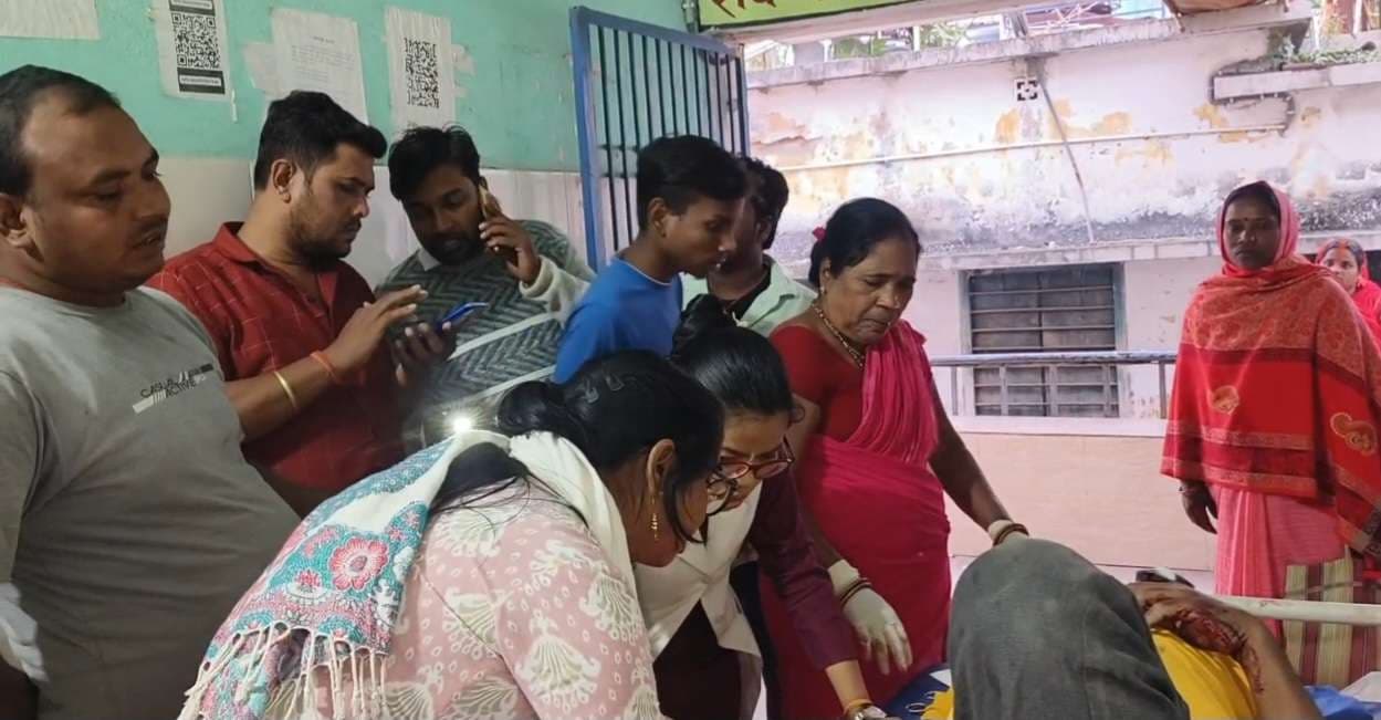 टोटो- बाइक की टक्कर में दो लोग गंभीर रूप से घायल