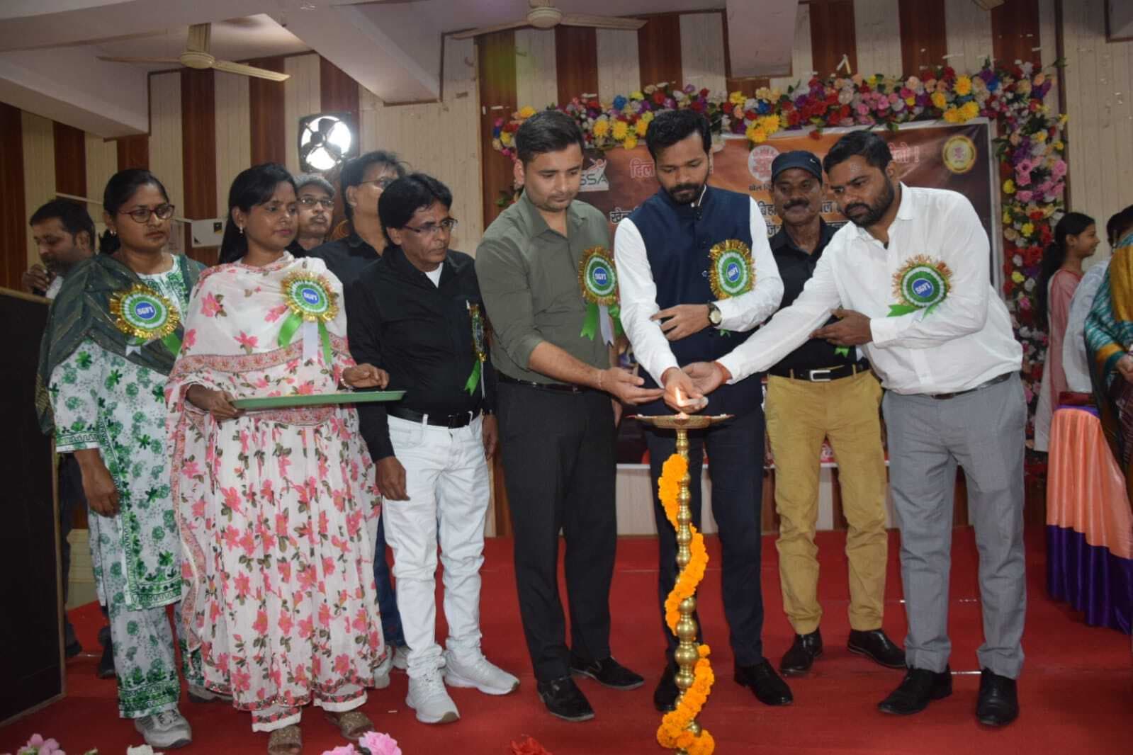 बच्चों को खेल से जोडना सर्वांगीण विकास के लिये आवश्यक: डीएम