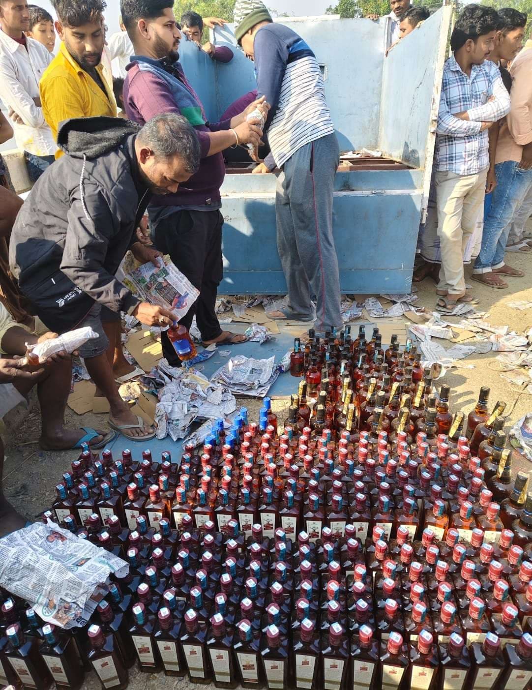 ऑटो से 241 लीटर विदेशी शराब बरामद, तस्कर गिरफ्तार