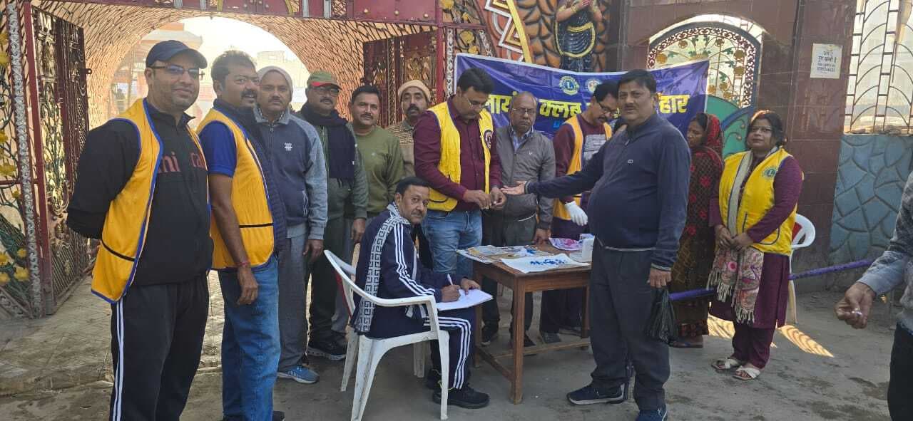 शिविर में सौ से अधिक लोगों की मधुमेह जांच की गयी