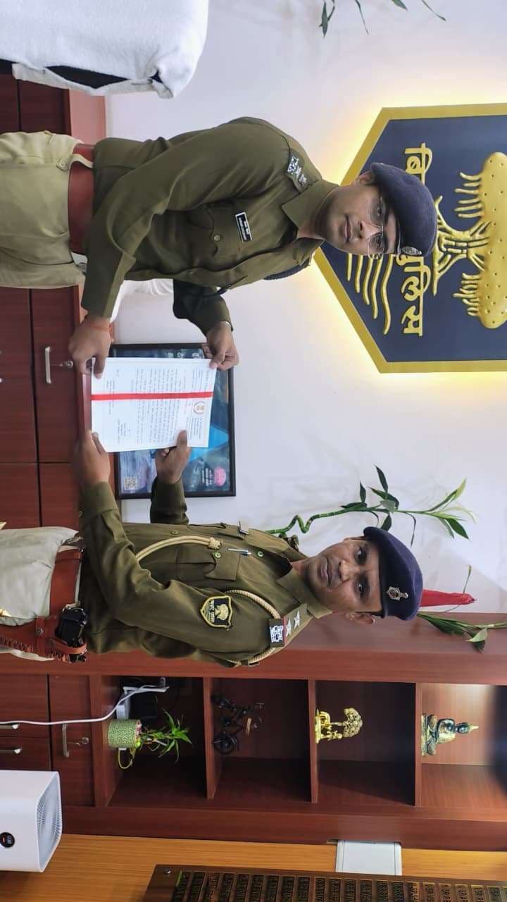 विधानसभा चुनाव में बेहतर कार्य के लिए एसपी ने किया सम्मानित