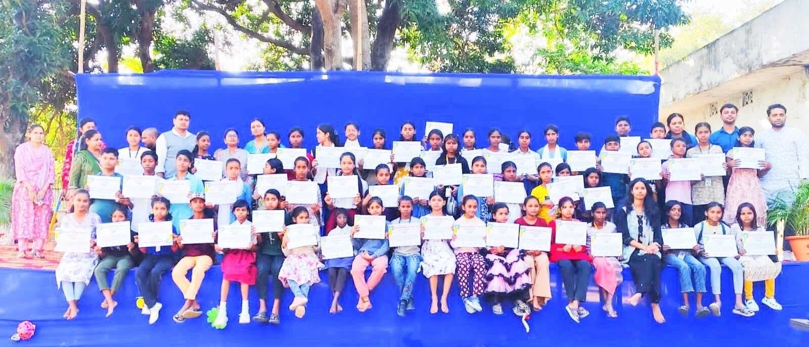 प्रतियोगिता में बच्चों ने अपनी चित्रकारी से मोह लिया सबका मन