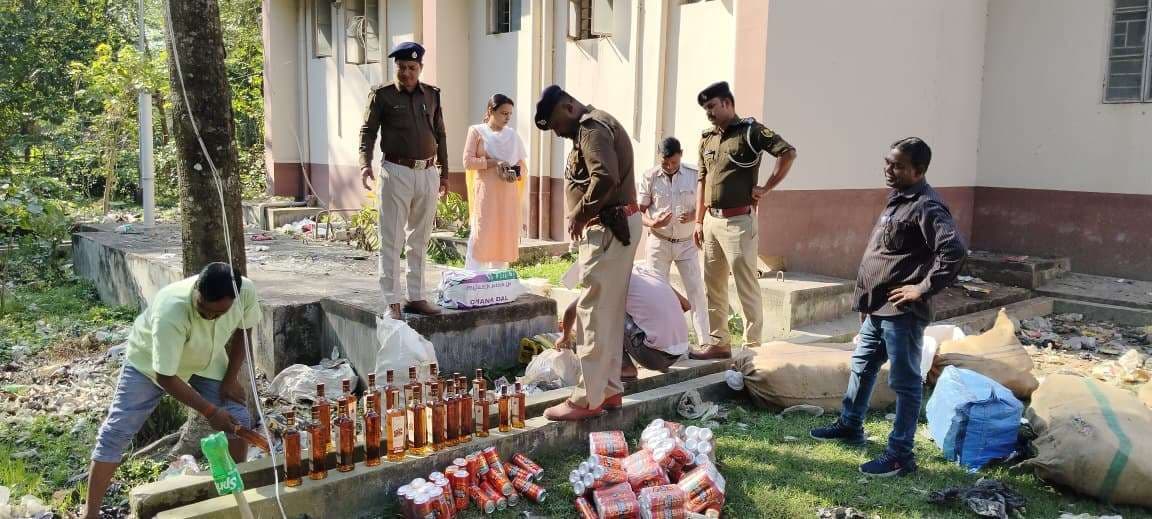 311 लीटर जब्त शराब की गयी नष्ट