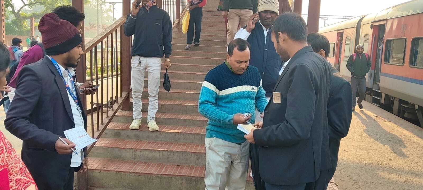 Bhagalpur news मेगा टिकट जांच अभियान से 34.42 लाख राजस्व की प्राप्ति