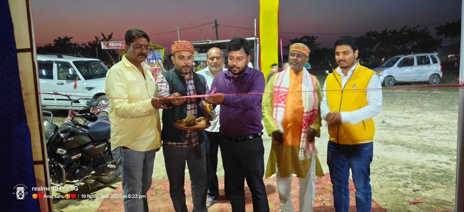 संपूर्ण भारतवर्ष के कारीगरों द्वारा निर्मित कला का हो रहा प्रदर्शन