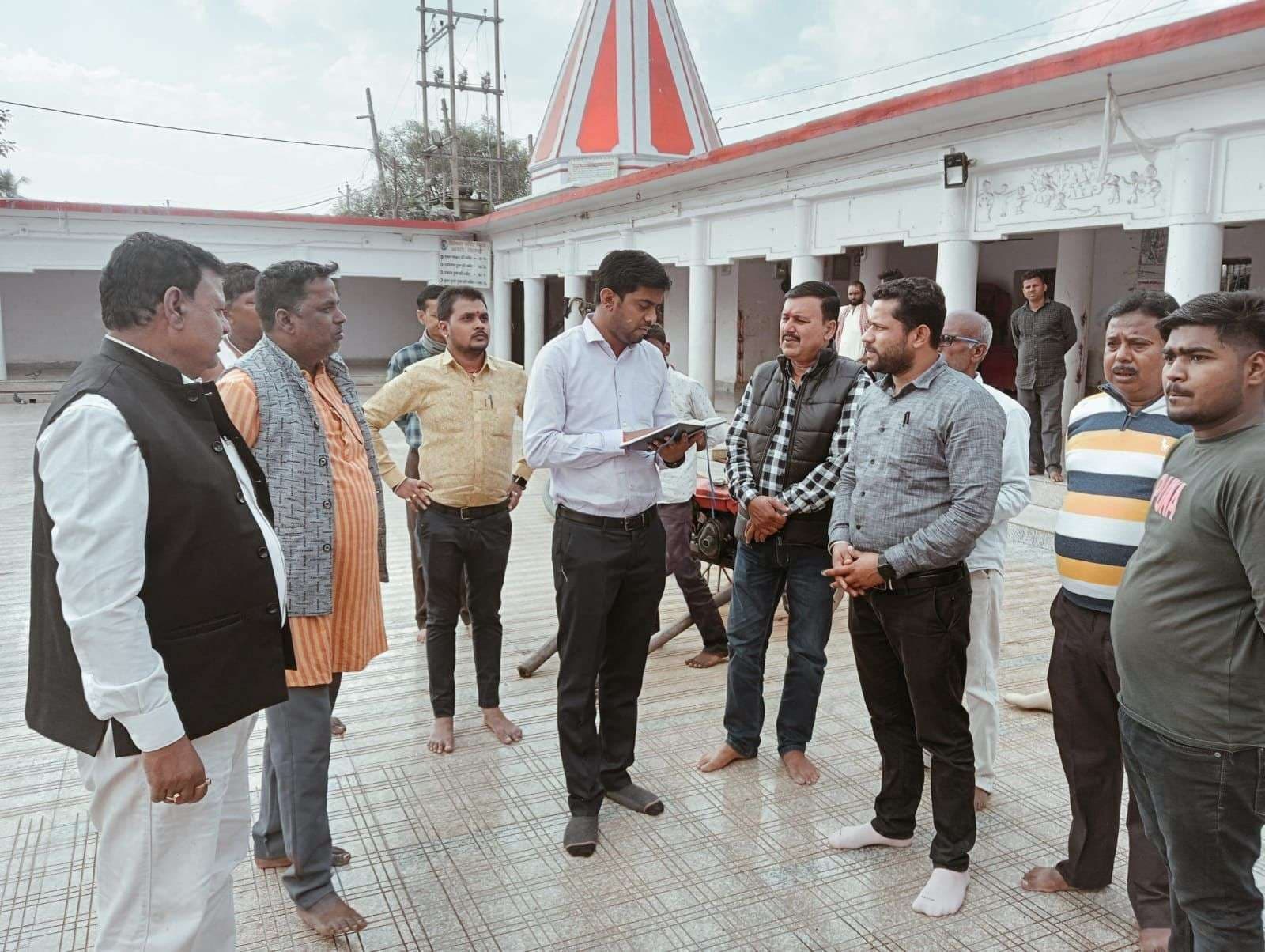 बाबा मंदिर के विकास व सौंदर्यीकरण को ले योजनाओं को लागू करने का लिया फैसला