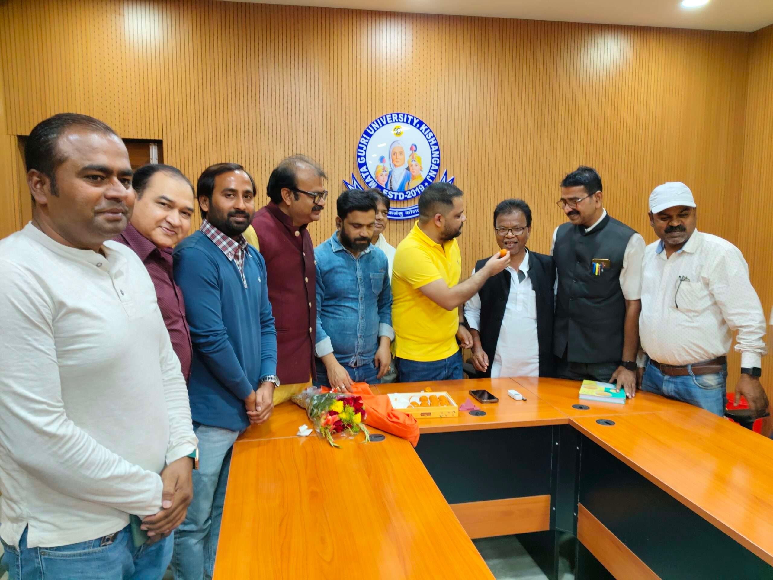 डा दिलीप जायसवाल को मंत्री बनाये जाने से जिले में उत्सव का माहौल, भाजपा कार्यकर्ताओं ने जमकर मनाया जश्न