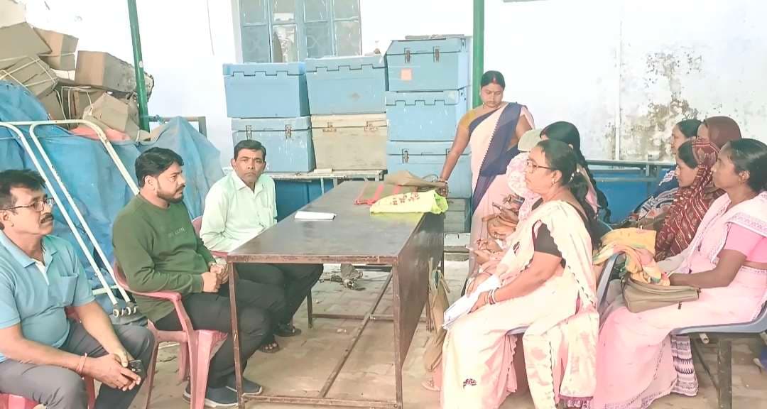 पीएचसी में आशा दिवस पर आशा कार्यकर्ताओं की हुई बैठक