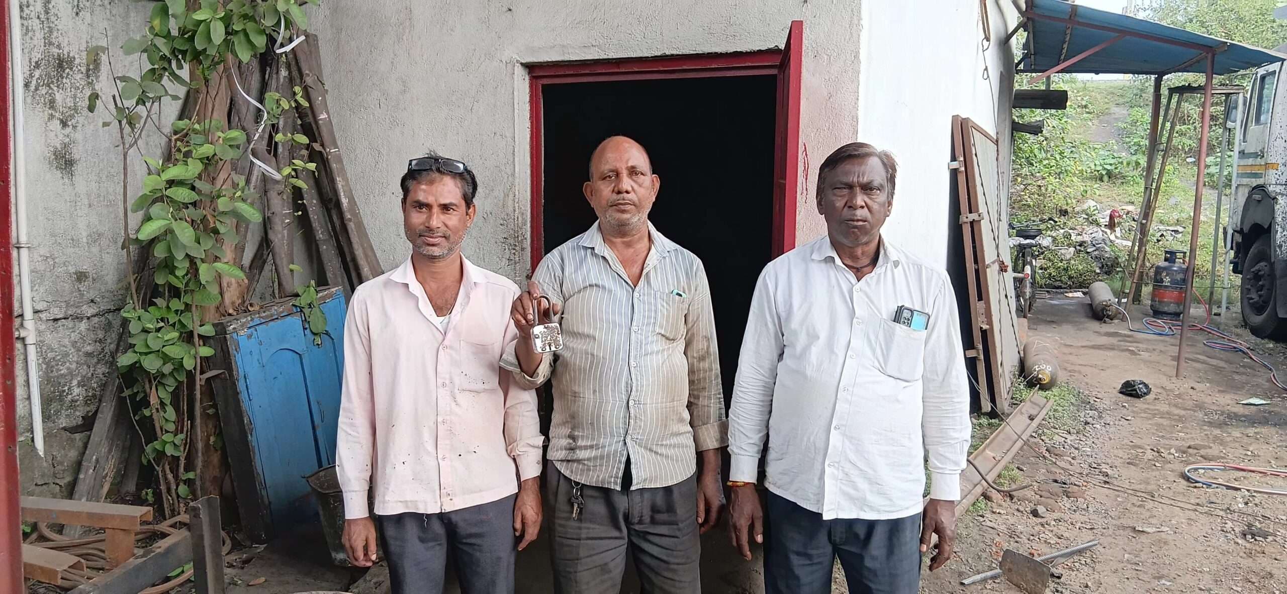 Bokaro News : फुसरो के रानीबाग के समीप गैरेज में चोरी