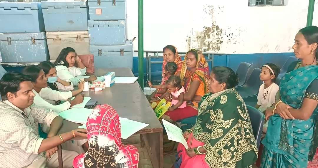 पाएम सुरक्षित मातृत्व को ले गर्भवती की हुई जांच