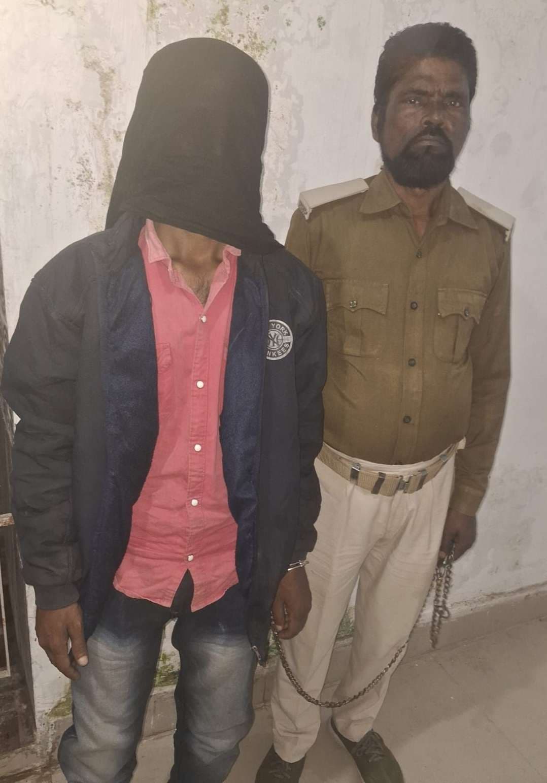 203.9 ग्राम स्मैक के साथ एक तस्कर गिरफ्तार, मोबाइल जब्त