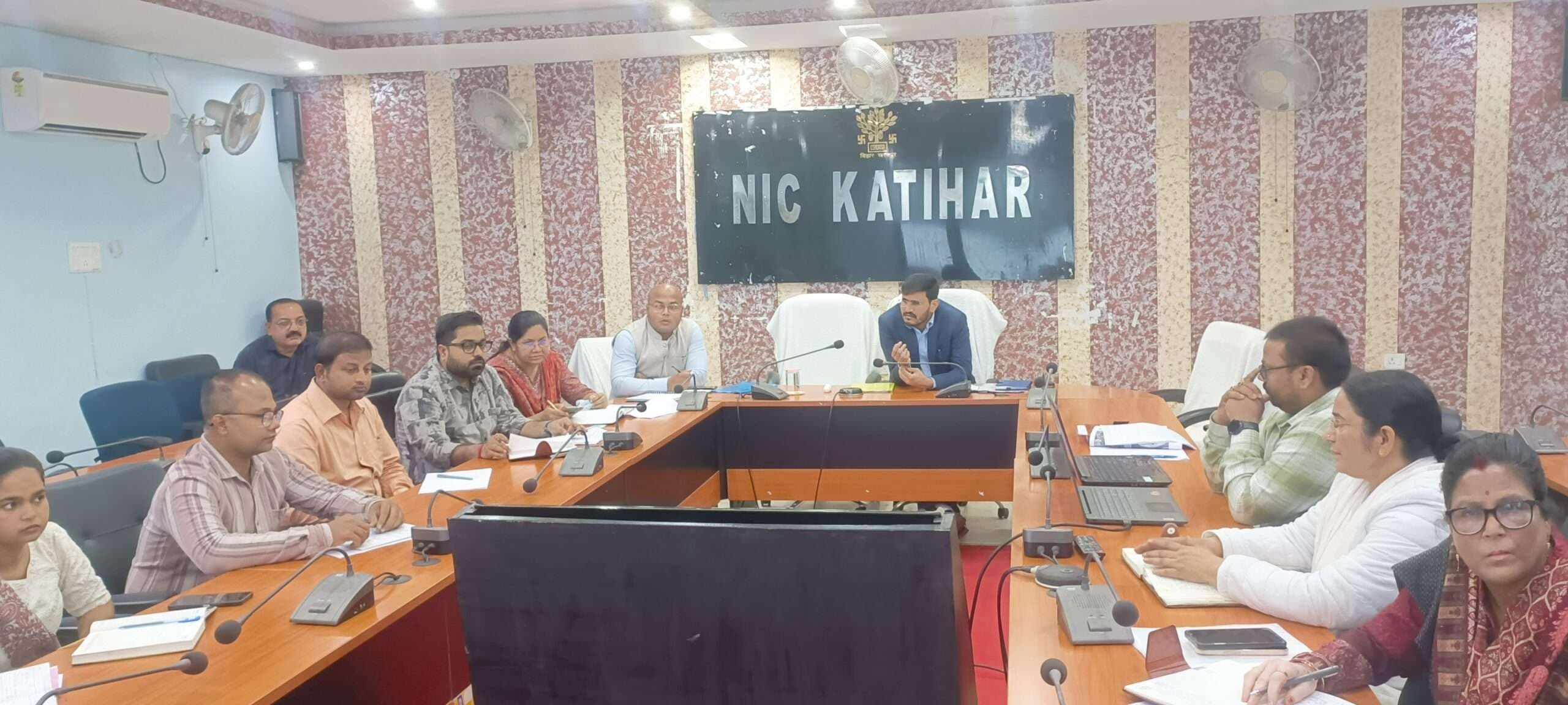 नवंबर अंत तक आंगनबाड़ी केंद्रों के संचालन में प्रगति लाना सुनिश्चित करें: डीएम