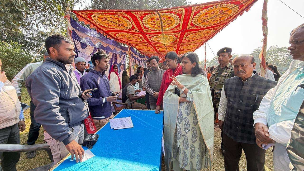 सेवा का अधिकार सप्ताह का ग्रामीण उठायें लाभ : उपायुक्त