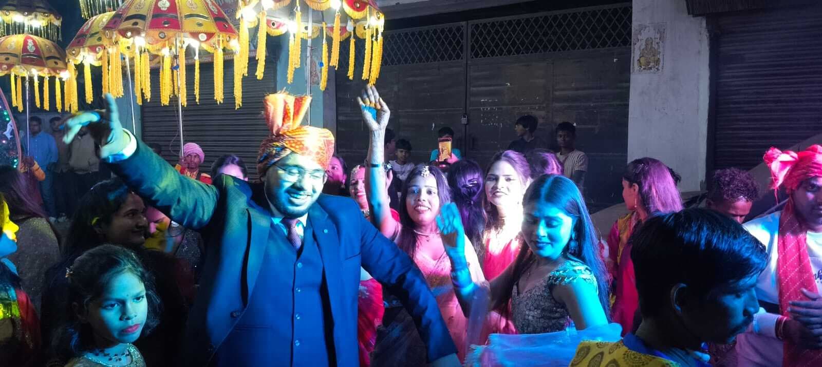 शादी में बजने वाले डीजे, पटाखों की आवाज लोगों को कर रही परेशान