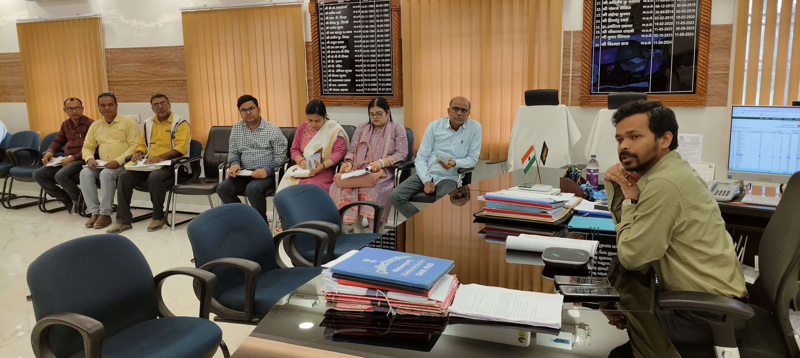 कक्षा तीन से पांच तक के बच्चों की हिंदी व जोड़ घटाव जांचें बीईओ