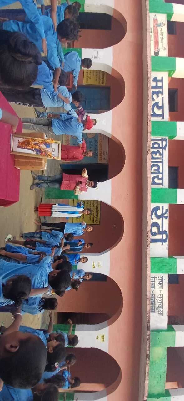 छात्रों की टोली ने प्रभात फेरी निकालकर नशा उन्मूलन का दिया संदेश