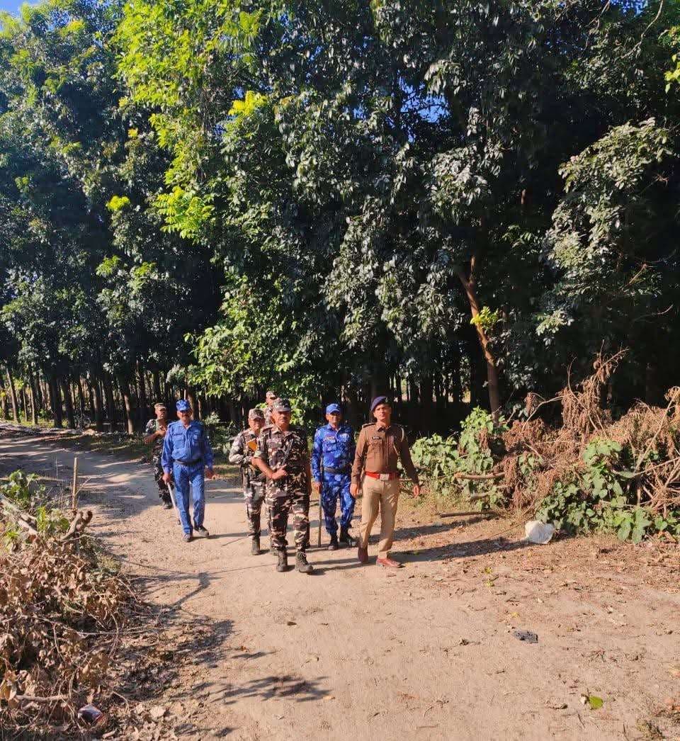 पेट्रोलिंग का मुख्य उद्देश्य अवैध गतिविधियां व तस्करी रोकना है