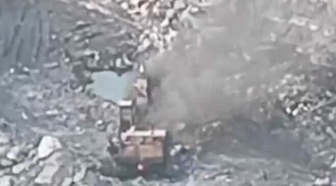 Dhanbad News: खदान में शॉवेल मशीन में लगी आग, मची अफरातफरी