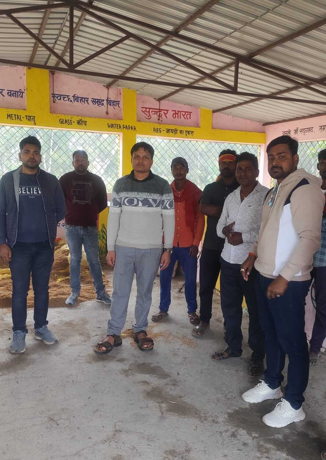 गबन की जांच में गये बीडीओ ने पैसा जमा कराने का दिया निर्देश