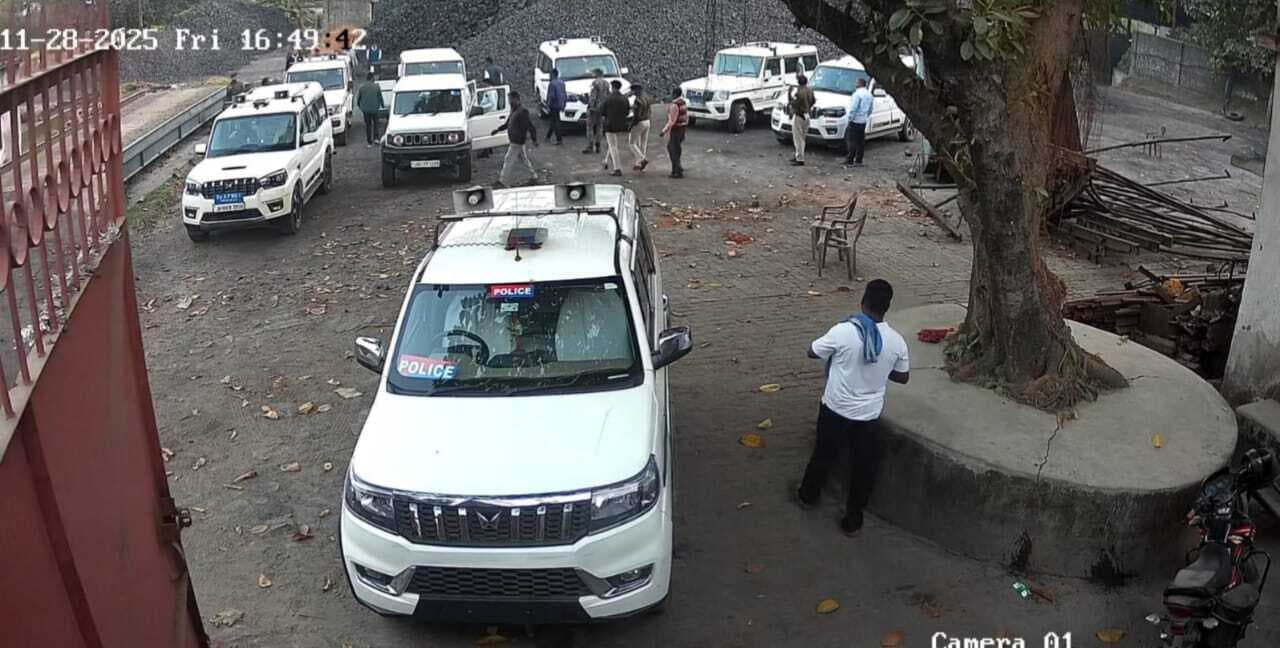 Dhanbad News: जगरनाथ कोक इंडस्ट्रीज बरवाअड्डा में छापेमारी