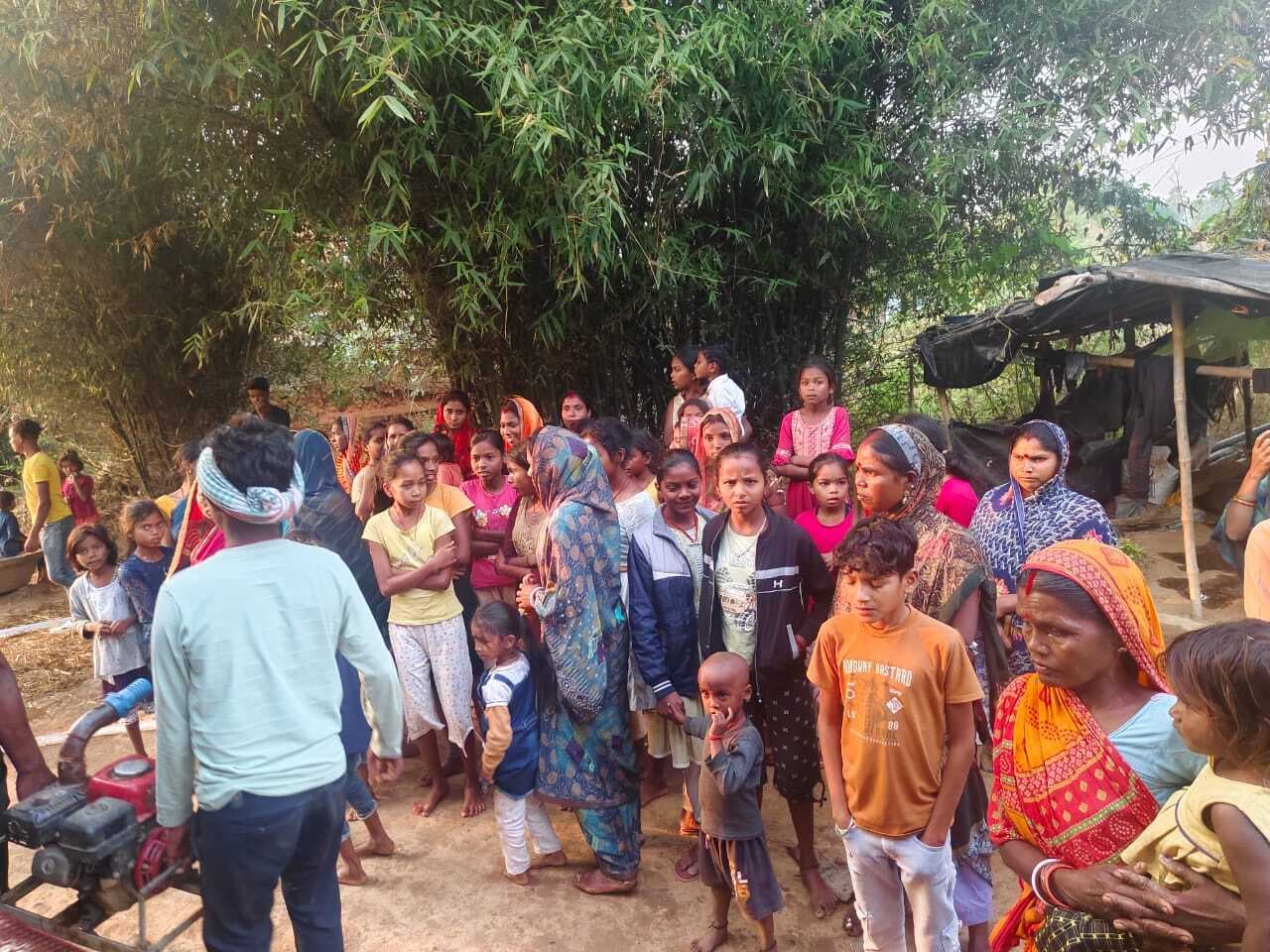 नारायणडीह गांव में गैस सिलिंडर के रिसाव से लगी आग में घर जलकर खाक