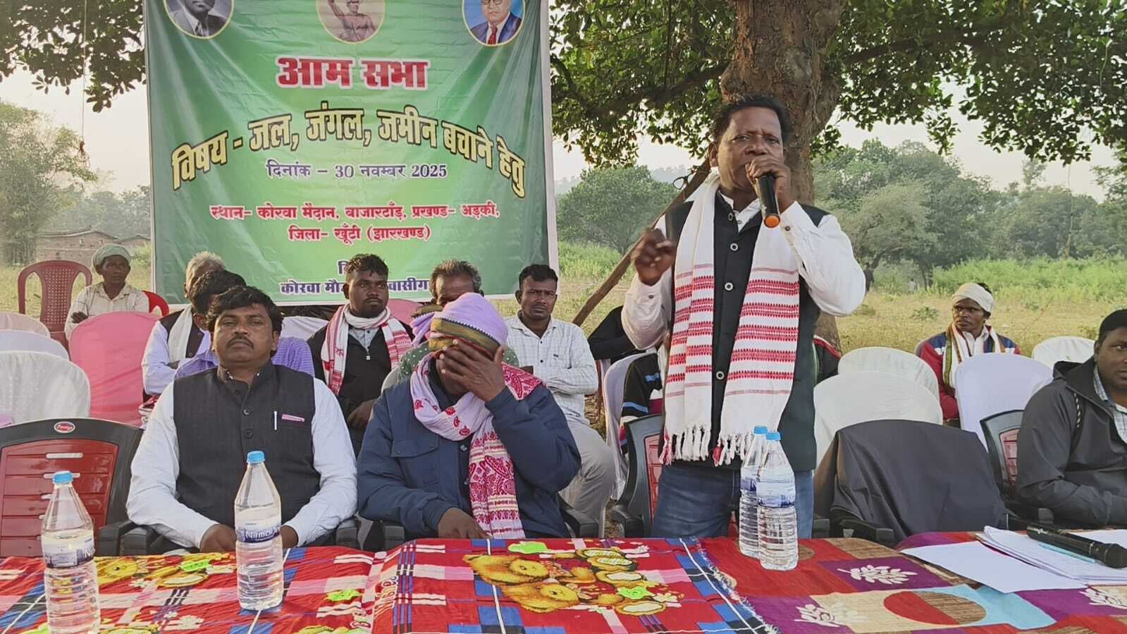 खूंटकटी क्षेत्र में खुदाई का विरोध, ग्रामीणों ने की बैठक