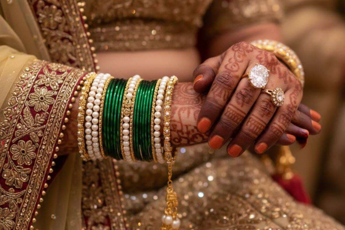 green and pearl bangle