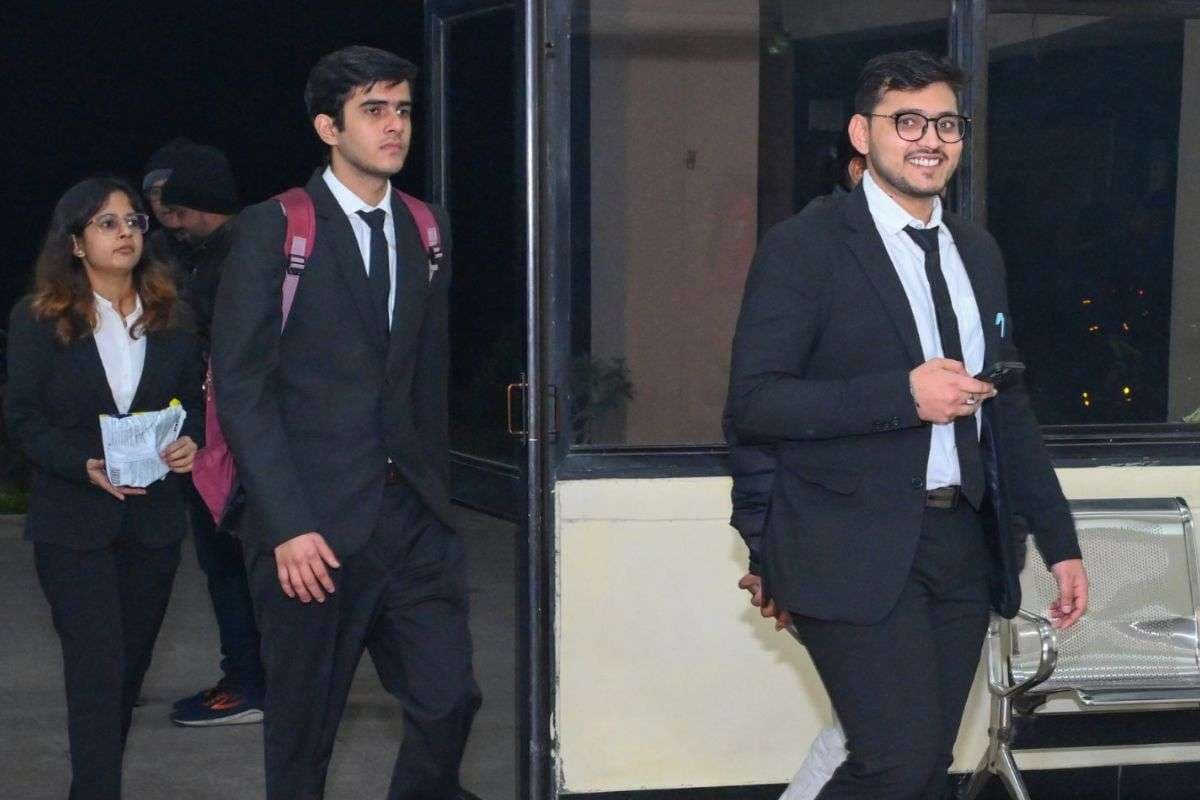 IIT Kanpur Placement 2025: कैंपस प्लेसमेंट में छात्रों की बल्ले-बल्ले, पहले ही दिन 672 जॉब ऑफर