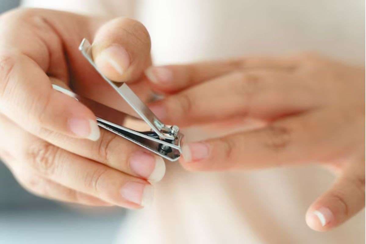 Nail Cutting Shubh Day: सप्ताह के सातों दिन नाखून काटने का अलग-अलग असर, सबसे शुभ दिन कौन सा